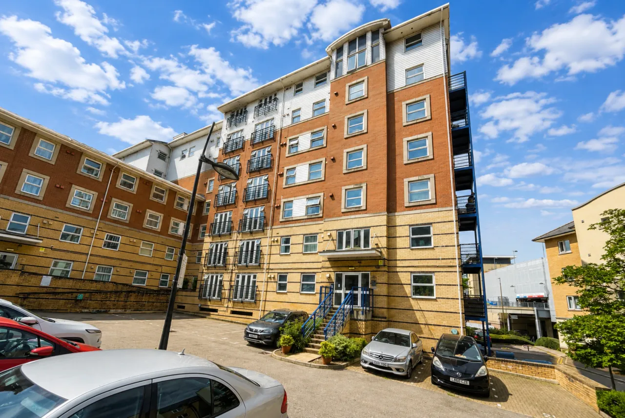 2 bed flat for sale, Selden Hill, Hemel Hempstead, HP2