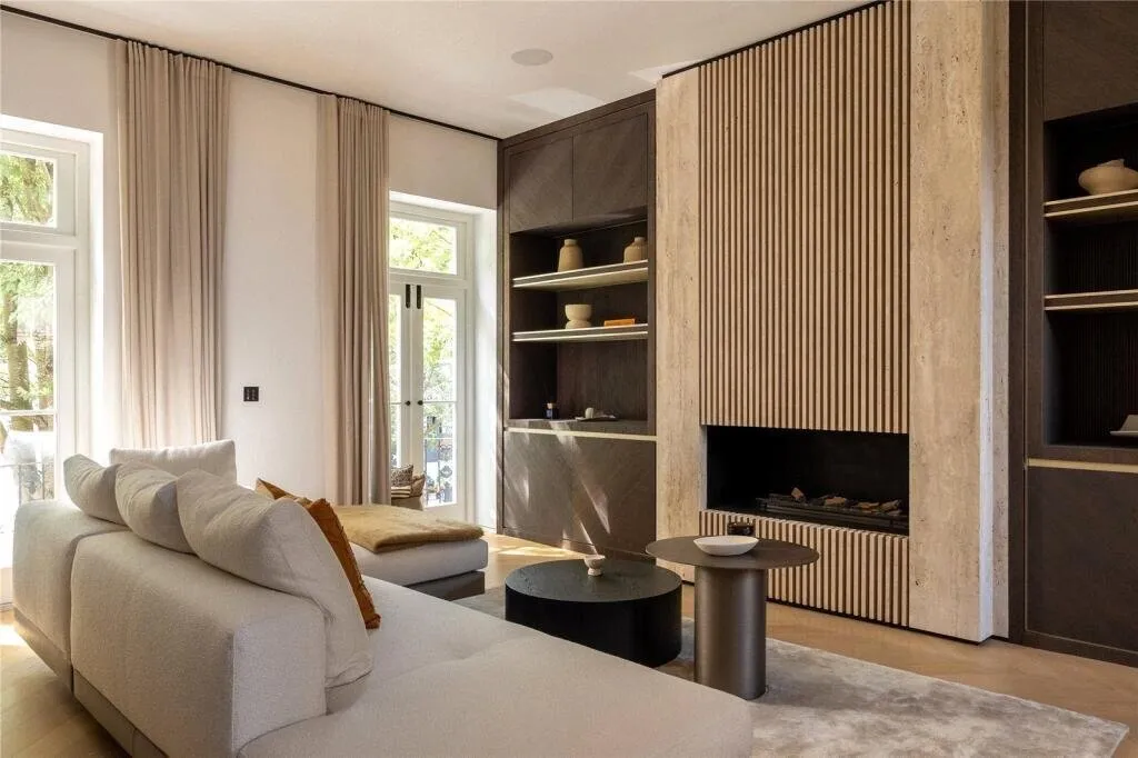 Berkeley Gardens, London, W8, photo 10