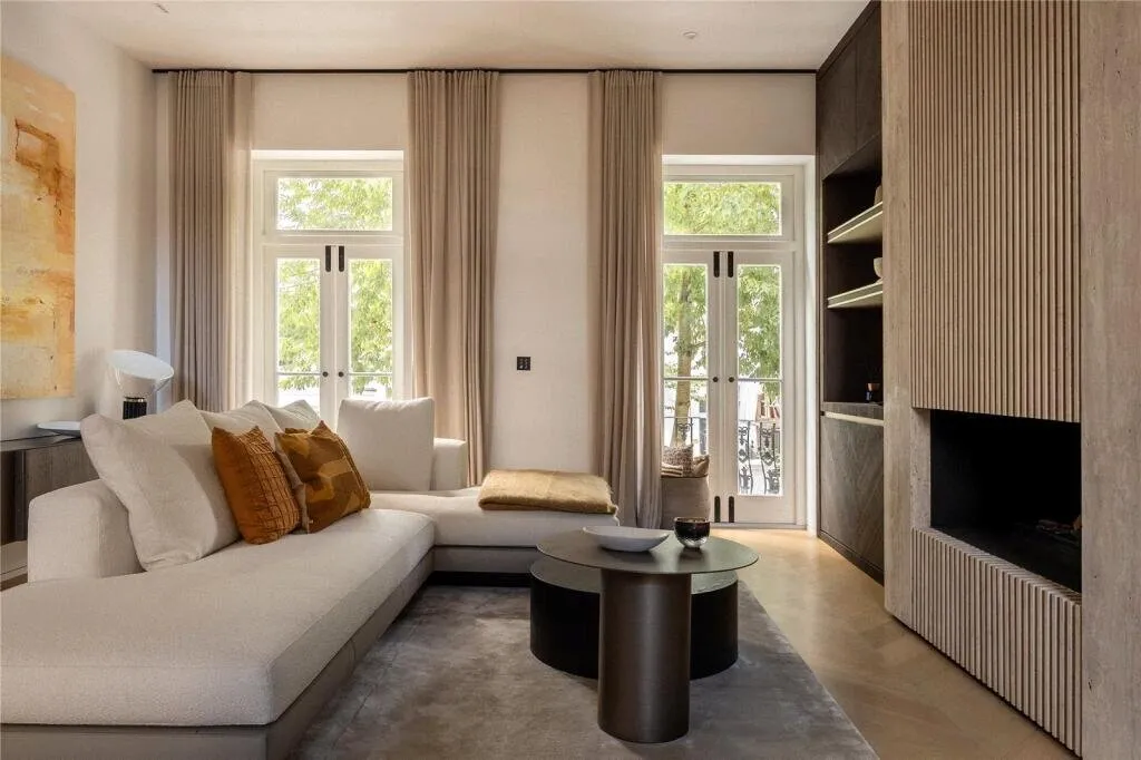 Berkeley Gardens, London, W8, photo 13