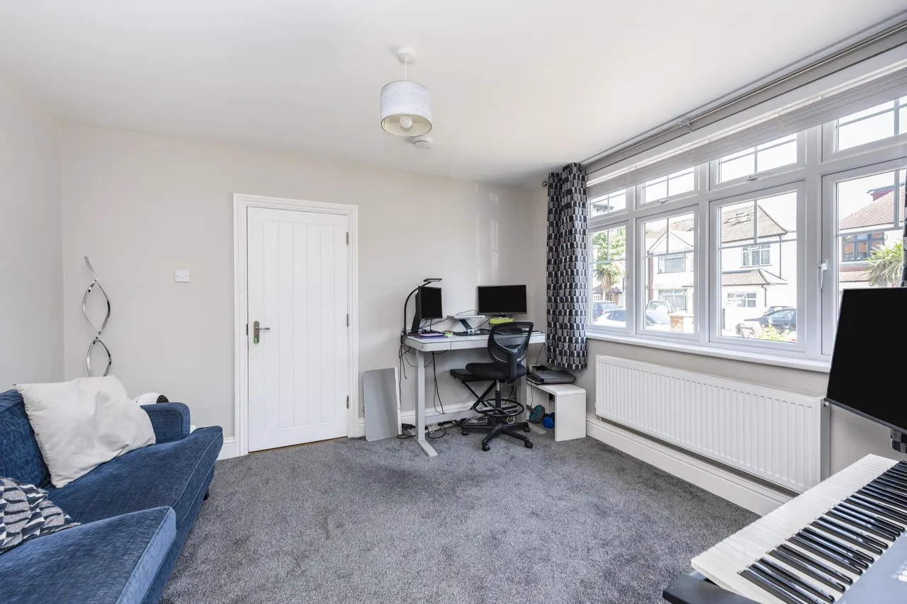 Shaftesbury Avenue, Southall, UB2, photo 16