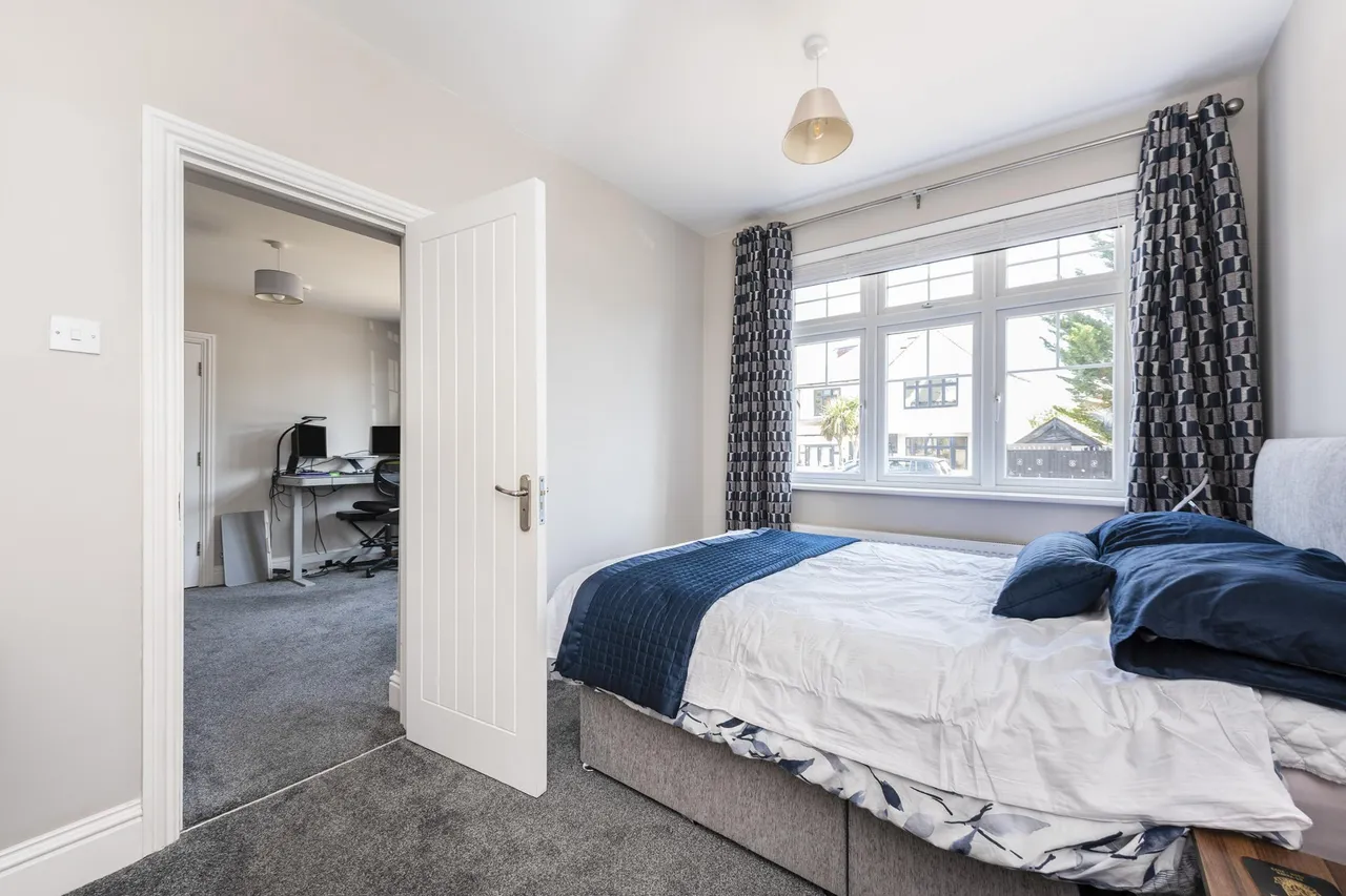 Shaftesbury Avenue, Southall, UB2, photo 17