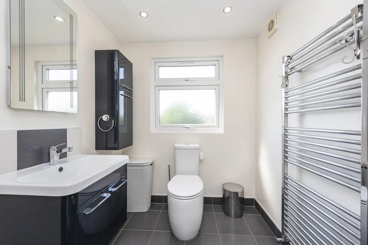 Shaftesbury Avenue, Southall, UB2, photo 9