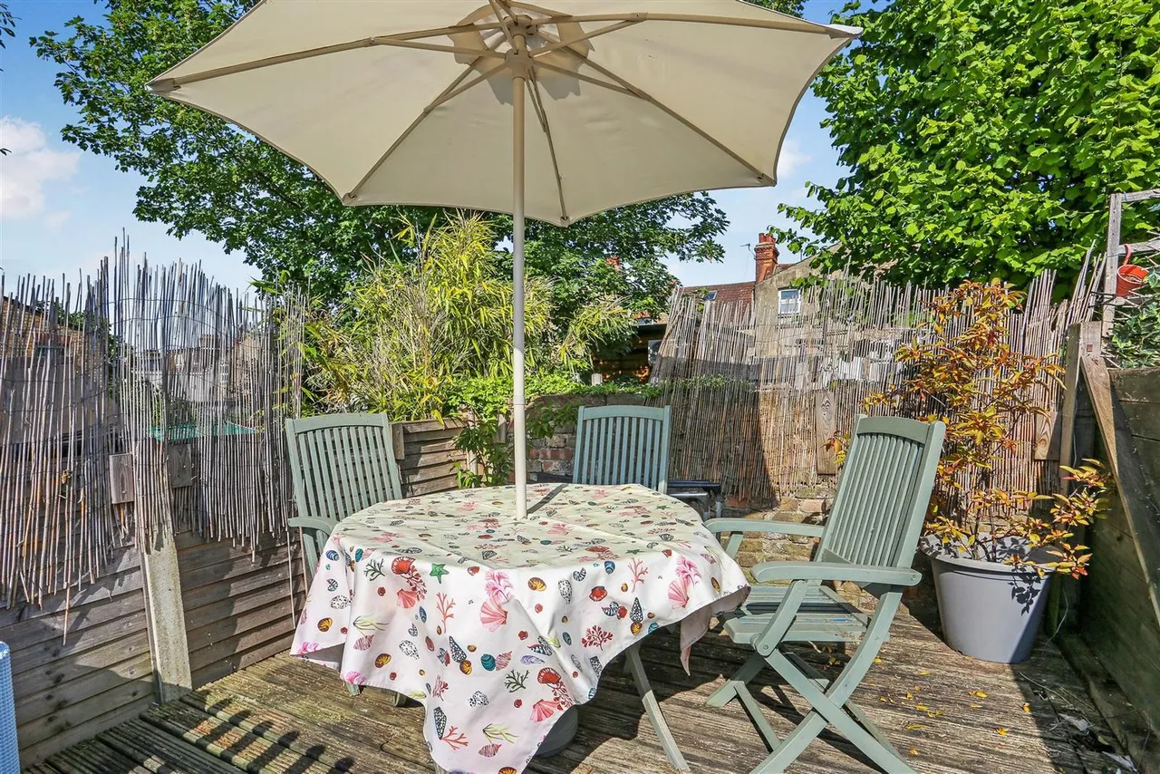 Sutton Grove, Sutton, SM1 4LT, photo 18