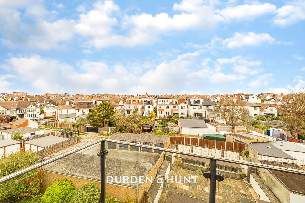 Grand Parade, Leigh-On-Sea, SS9, photo 18