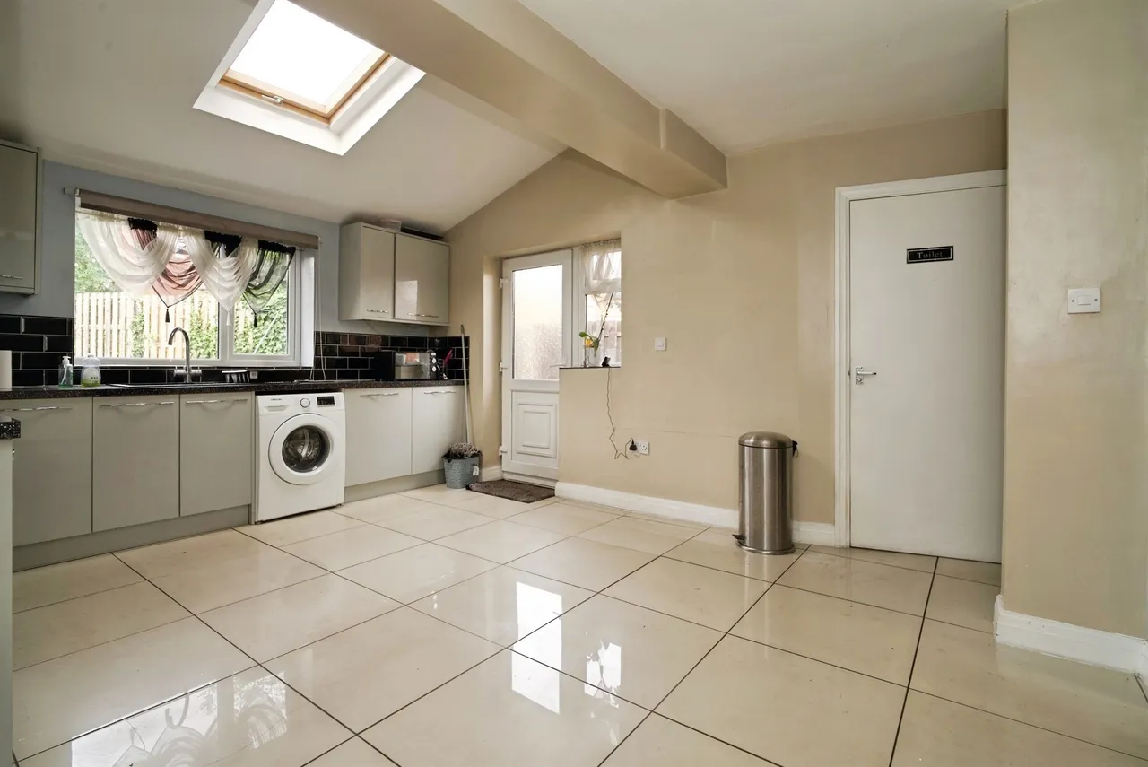 Harwood Terrace, Barnsley, S71, photo 6