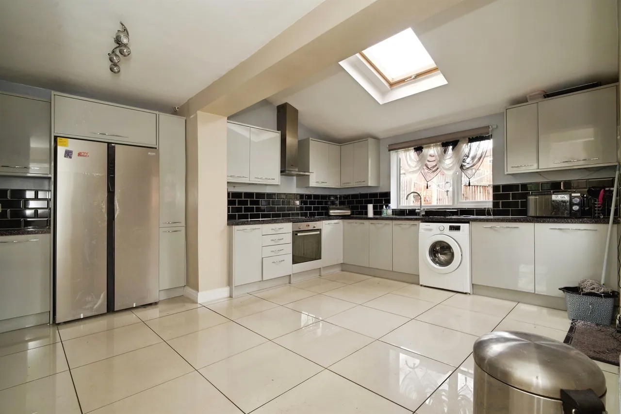 Harwood Terrace, Barnsley, S71, photo 5