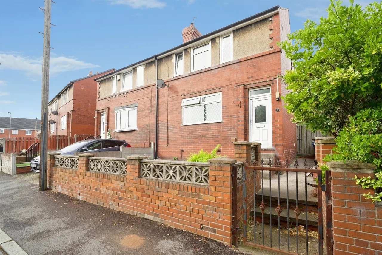 Harwood Terrace, Barnsley, S71, photo 18
