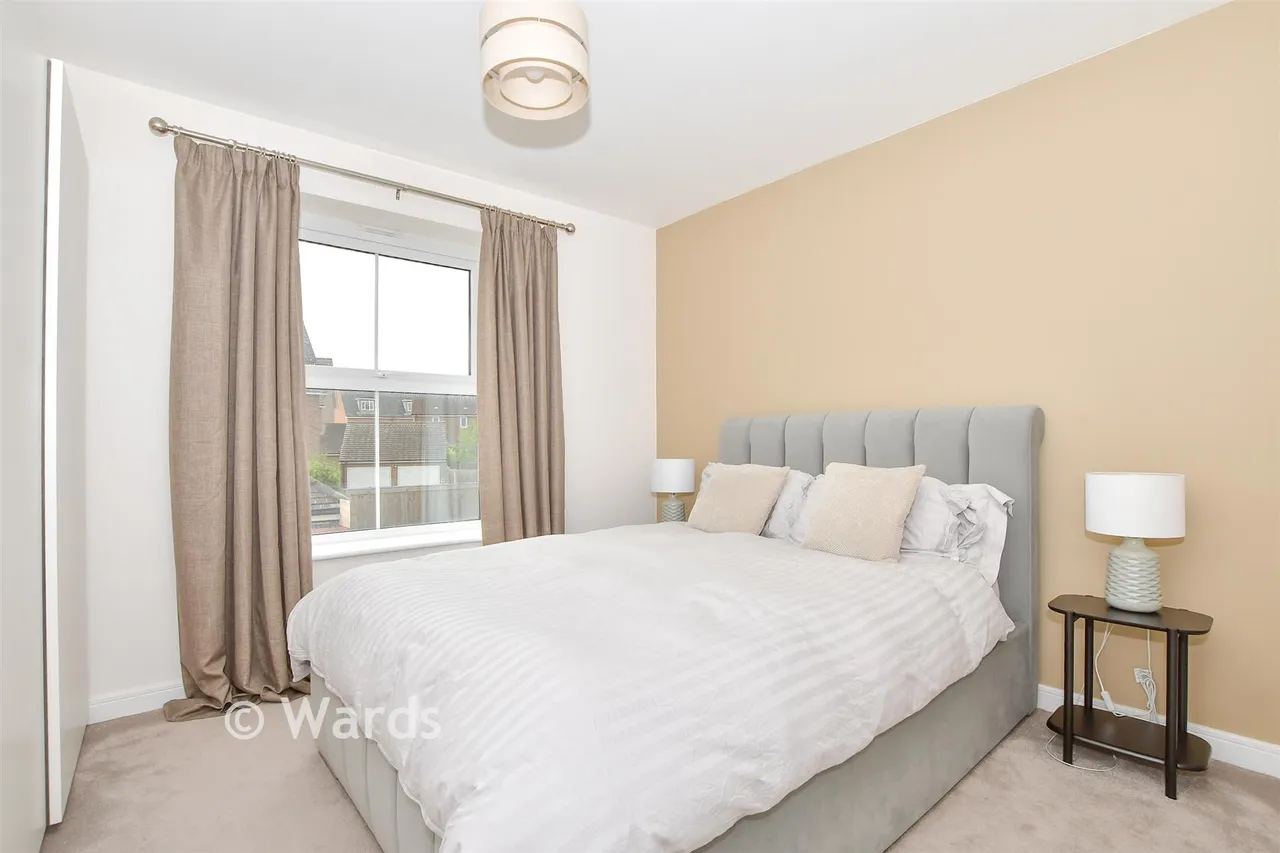 Royal Crescent, Kings Hill, ME19, photo 6