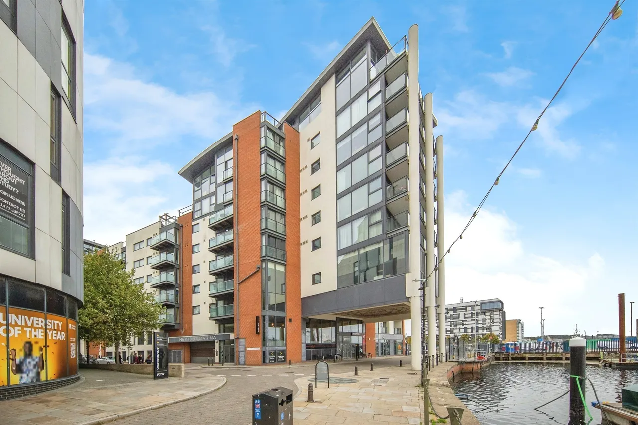 2 bed flat for sale — Coprolite Street, Ipswich