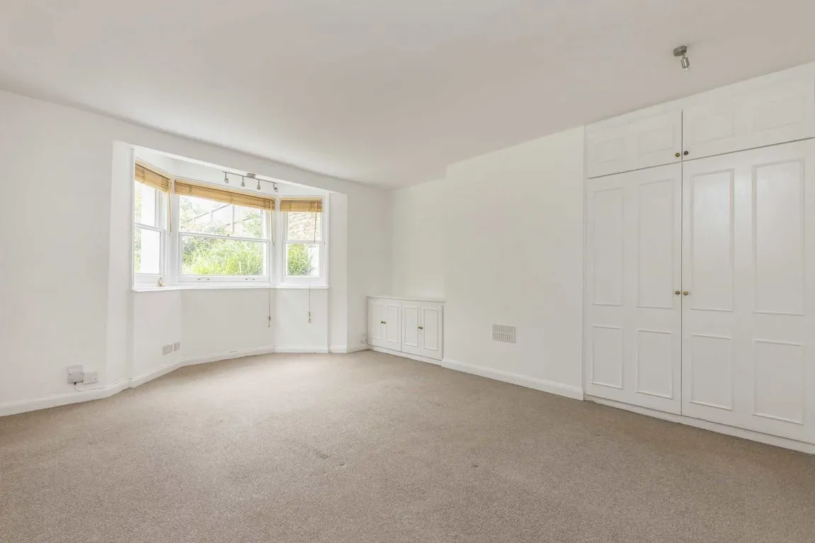Wimbledon Park Road, SW18, photo 3