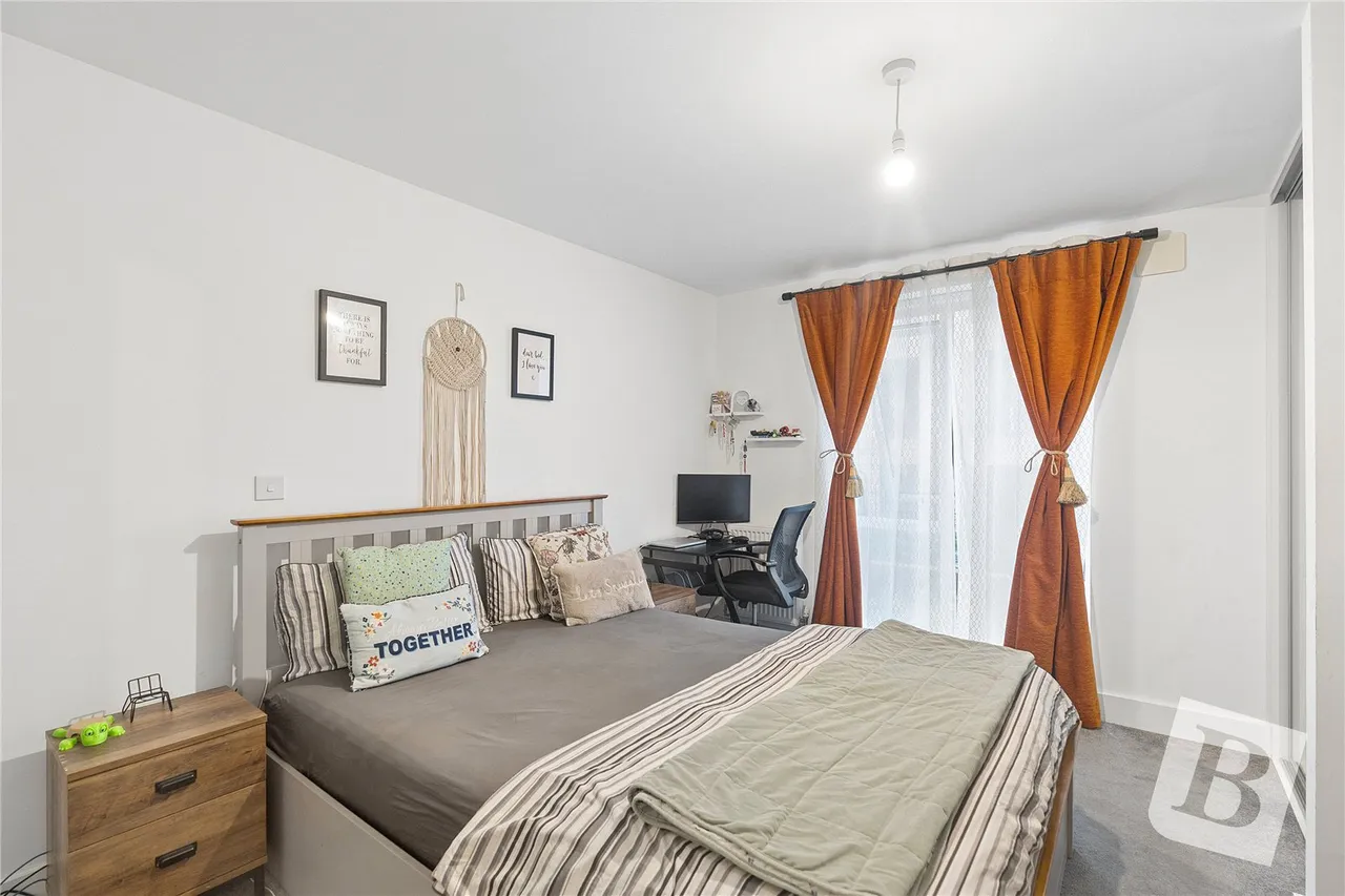 Windstar Drive, South Ockendon, RM15, photo 6