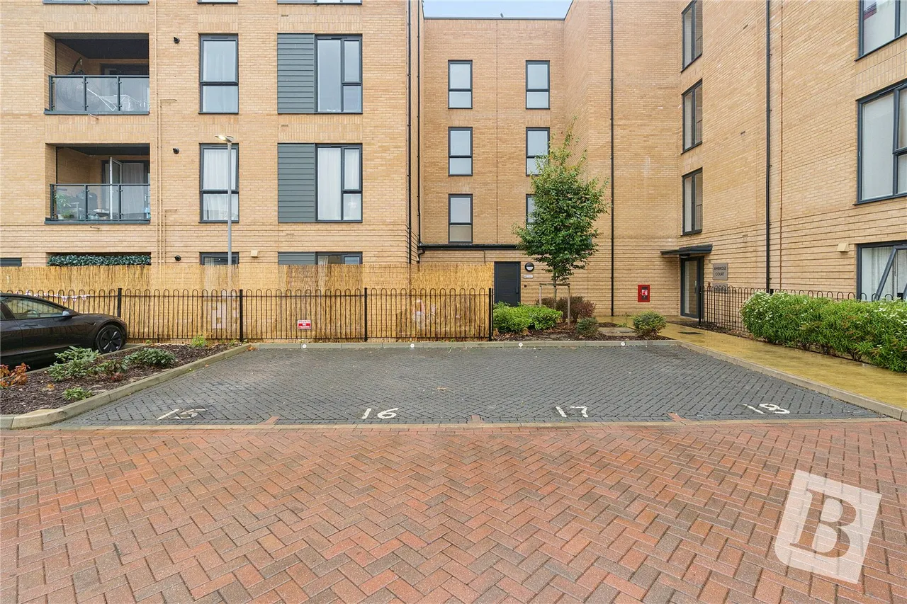 Windstar Drive, South Ockendon, RM15, photo 12