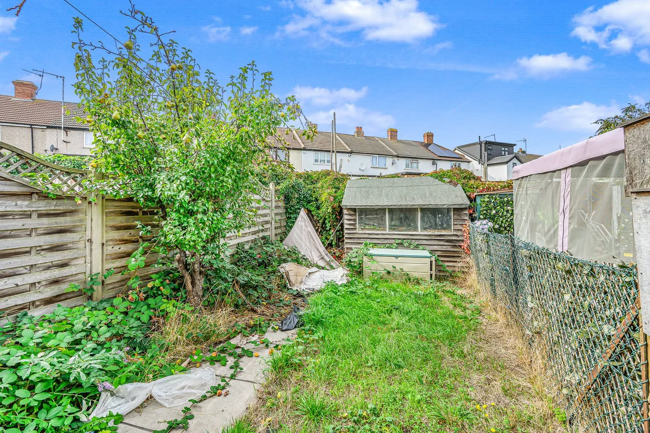Oval Road, Dagenham, RM10, photo 8
