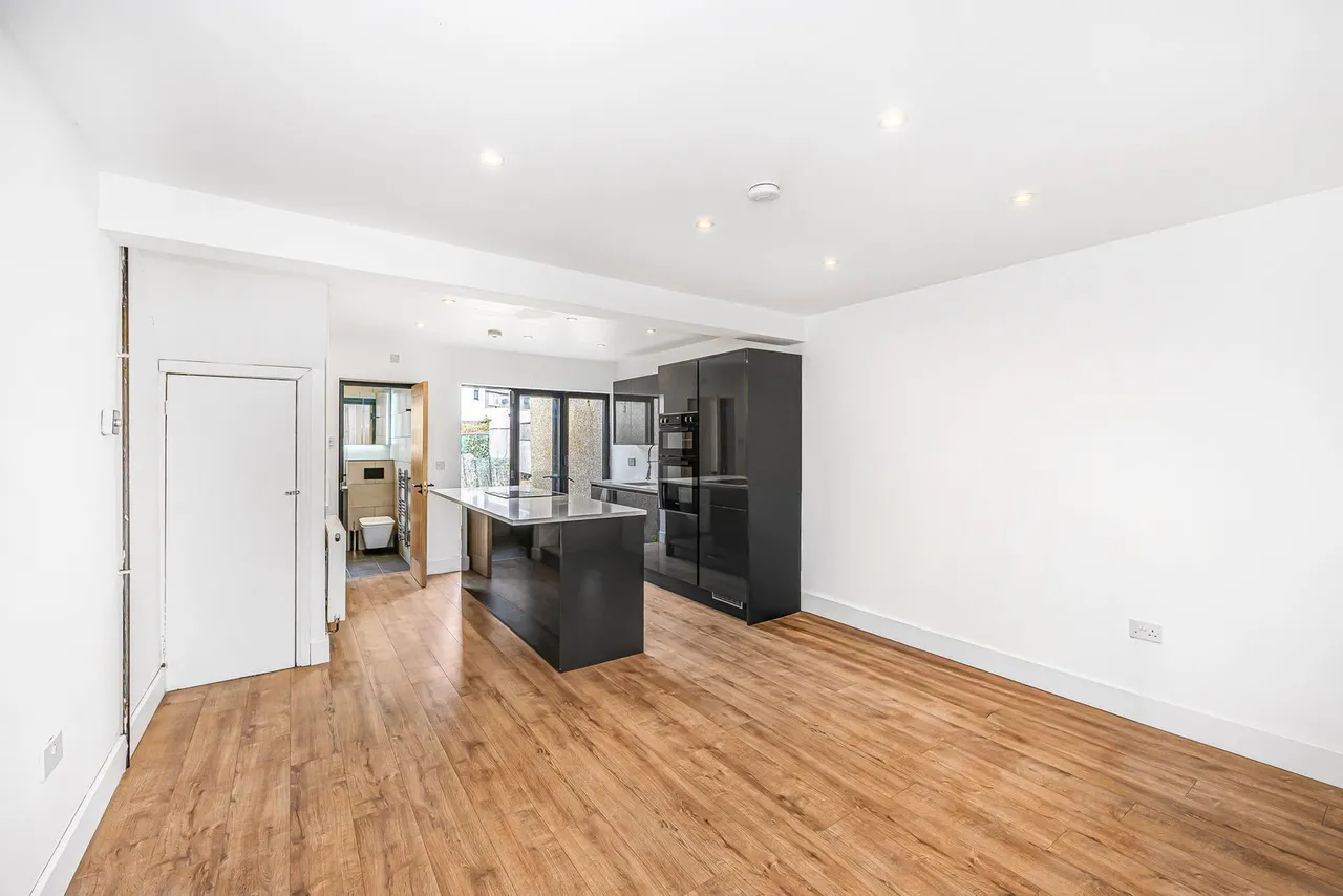 2 bed house for sale, Oval Road, Dagenham, RM10