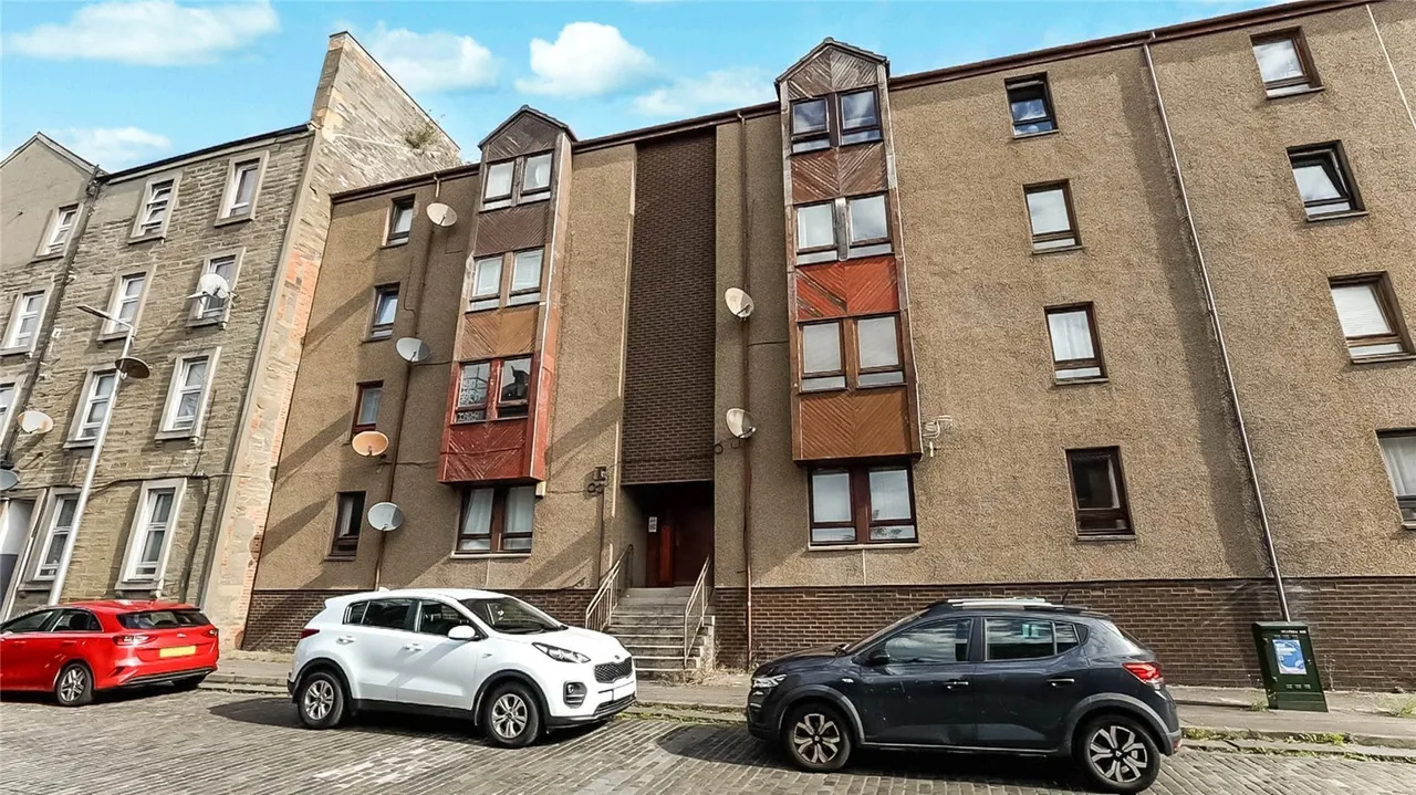 2 bed flat for sale — Graham Place, DUNDEE, Angus, DD4