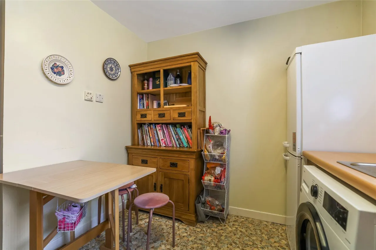 Graham Place, DUNDEE, Angus, DD4, photo 6