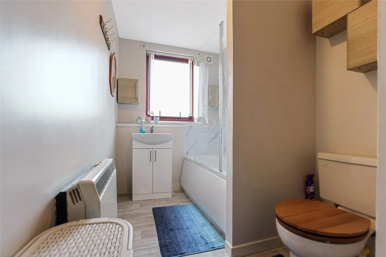 Graham Place, DUNDEE, Angus, DD4, photo 9