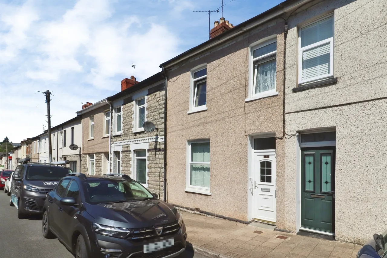 3 bed house for sale, Hewell Street, Penarth, CF64