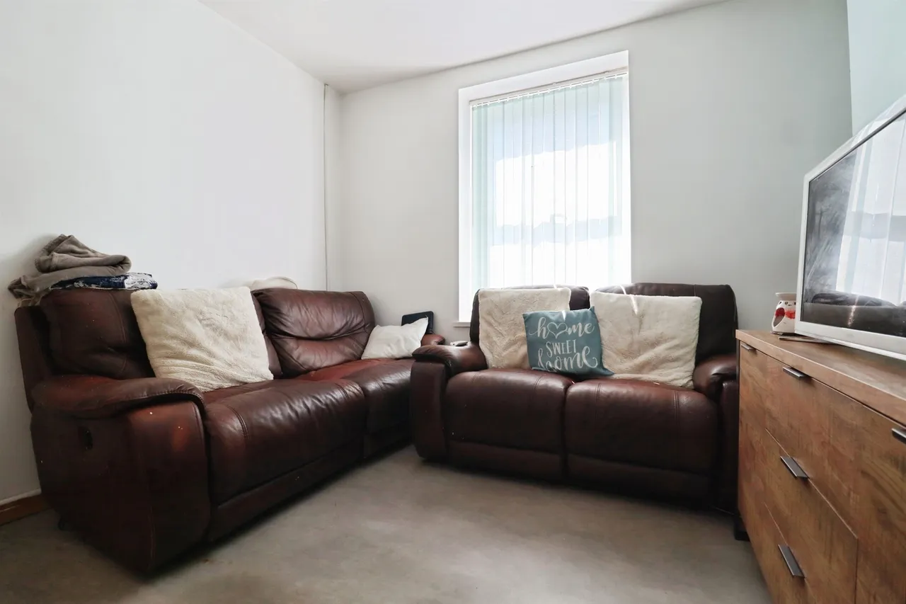 Hewell Street, Penarth, CF64, photo 5