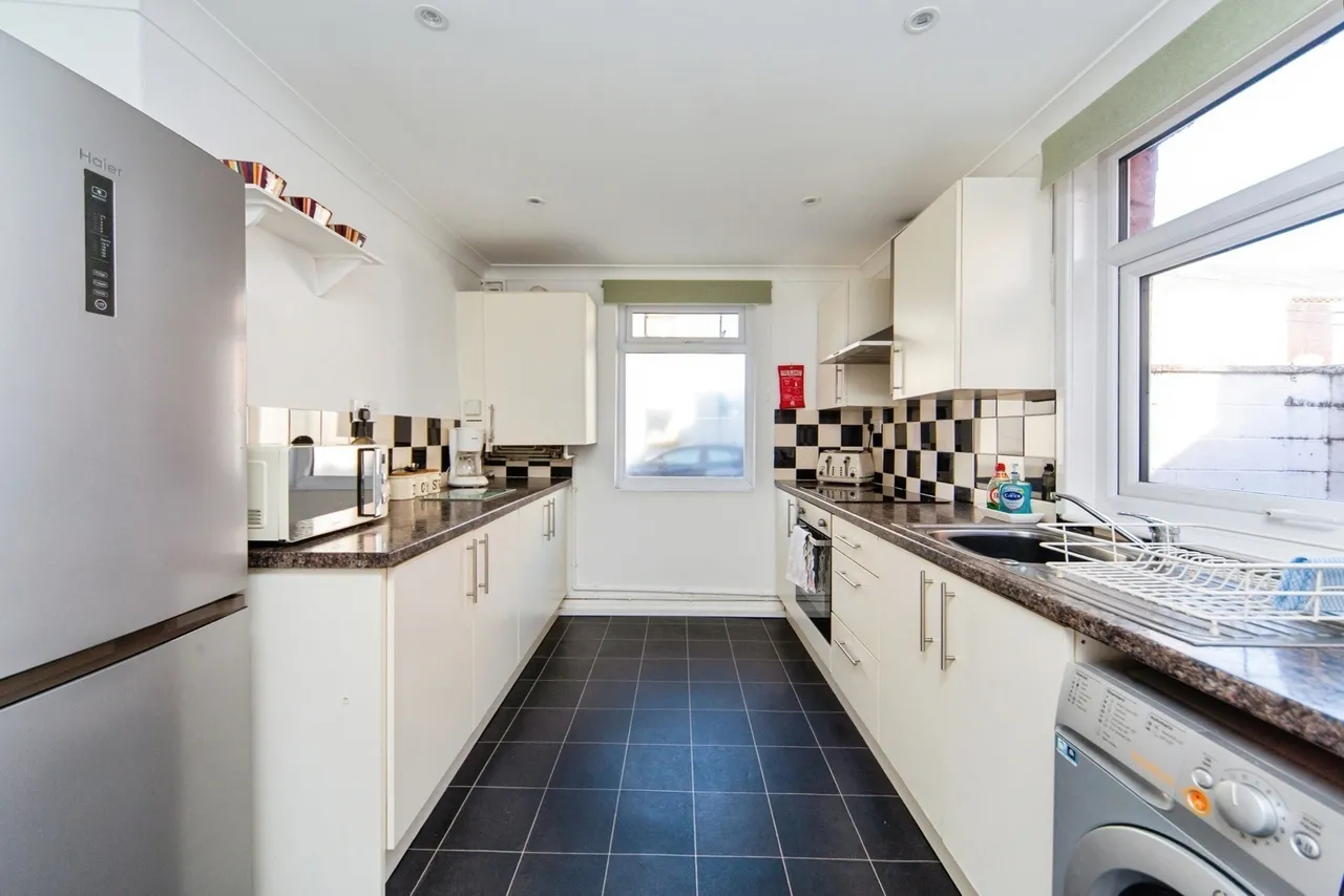 Cowley Road, Liverpool, L4, photo 10