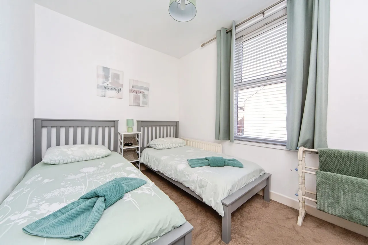 Cowley Road, Liverpool, L4, photo 14