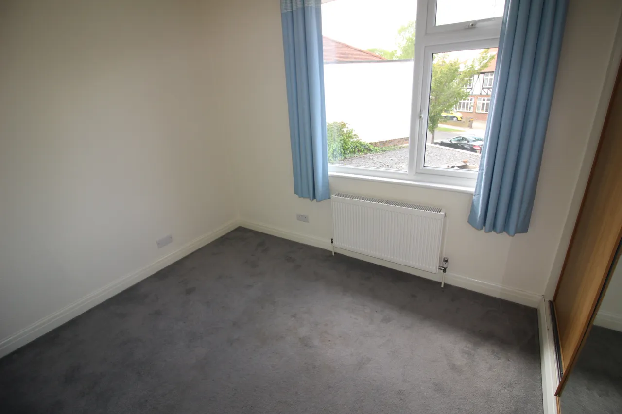 Brockenhurst Avenue, Worcester Park, KT4, photo 9