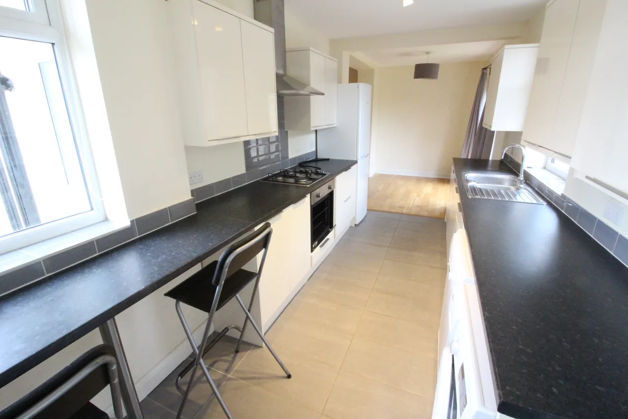 Brockenhurst Avenue, Worcester Park, KT4, photo 6