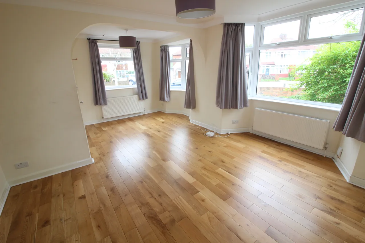 Brockenhurst Avenue, Worcester Park, KT4, photo 3