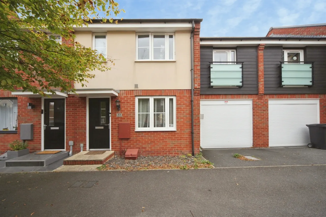 3 bed house for sale, Vauxhall Way, Dunstable, LU6