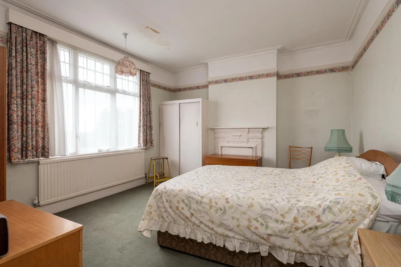 Old Road East, Gravesend, Kent DA12 1NX, photo 11