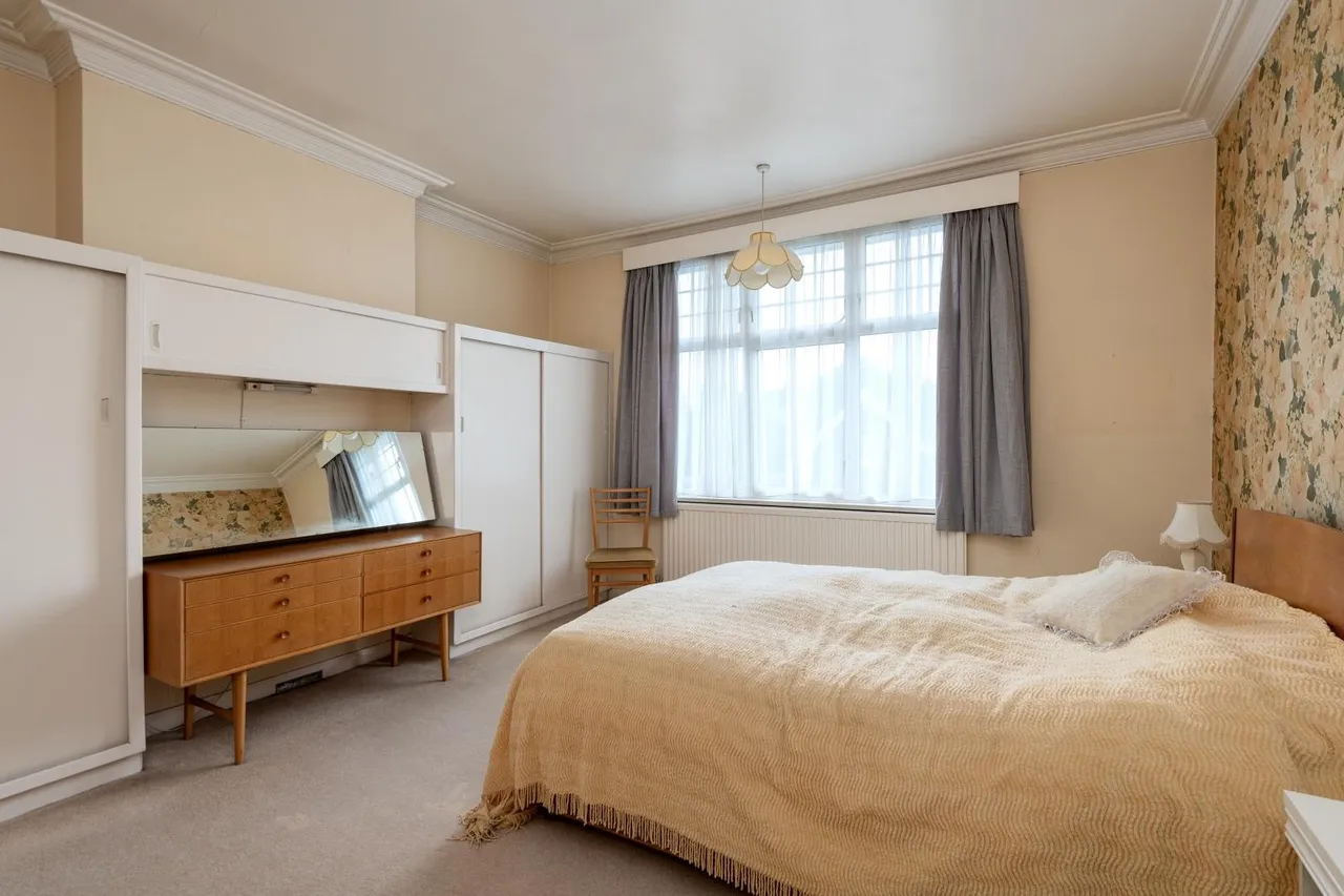Old Road East, Gravesend, Kent DA12 1NX, photo 12