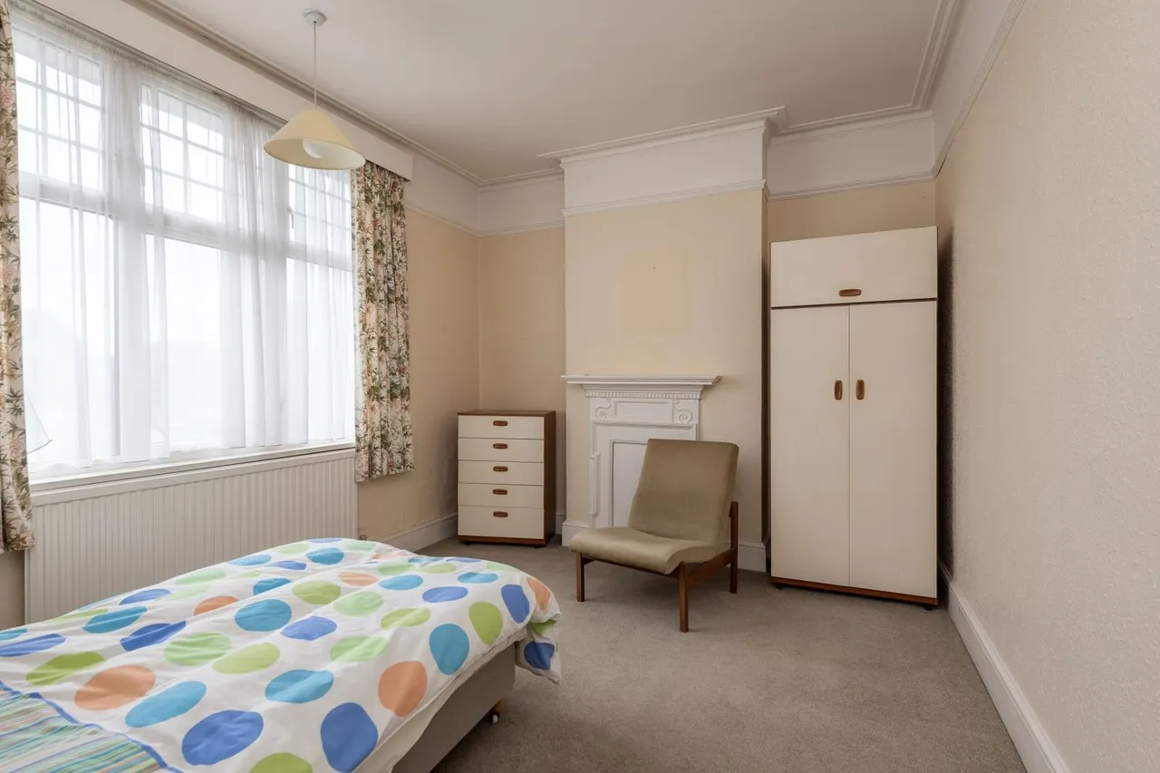 Old Road East, Gravesend, Kent DA12 1NX, photo 13