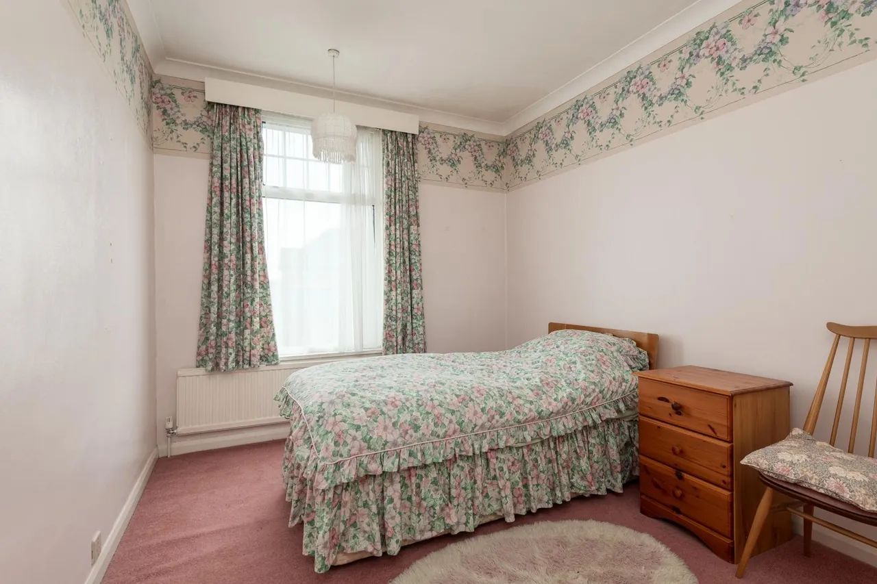 Old Road East, Gravesend, Kent DA12 1NX, photo 15