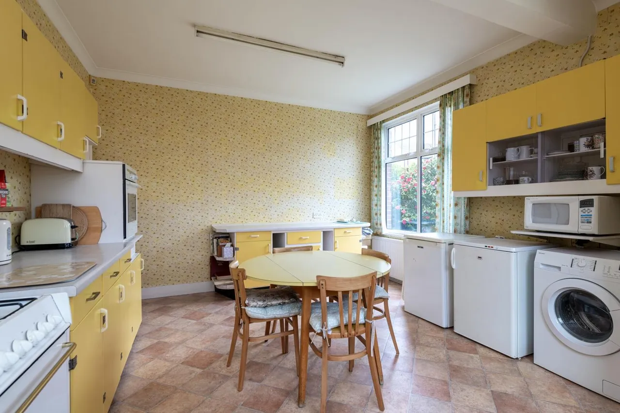 Old Road East, Gravesend, Kent DA12 1NX, photo 10