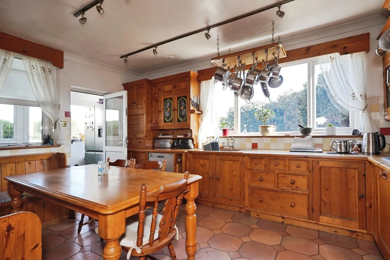 Cherry Garden Avenue, Folkestone, Kent, CT19, photo 5