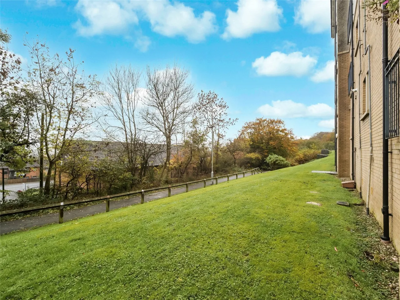 St. Mungos Road, Cumbernauld, G67, photo 19
