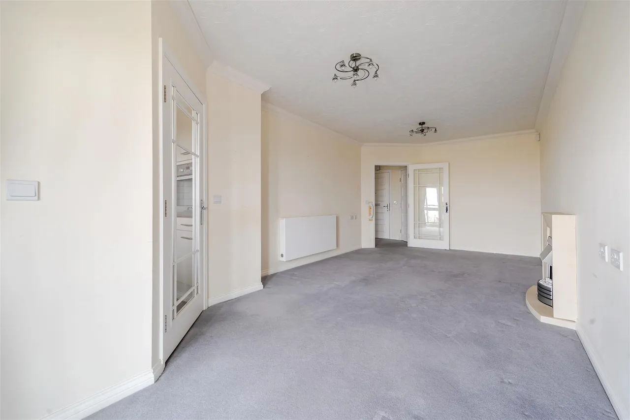 Rowe Avenue, Peacehaven, BN10, photo 5