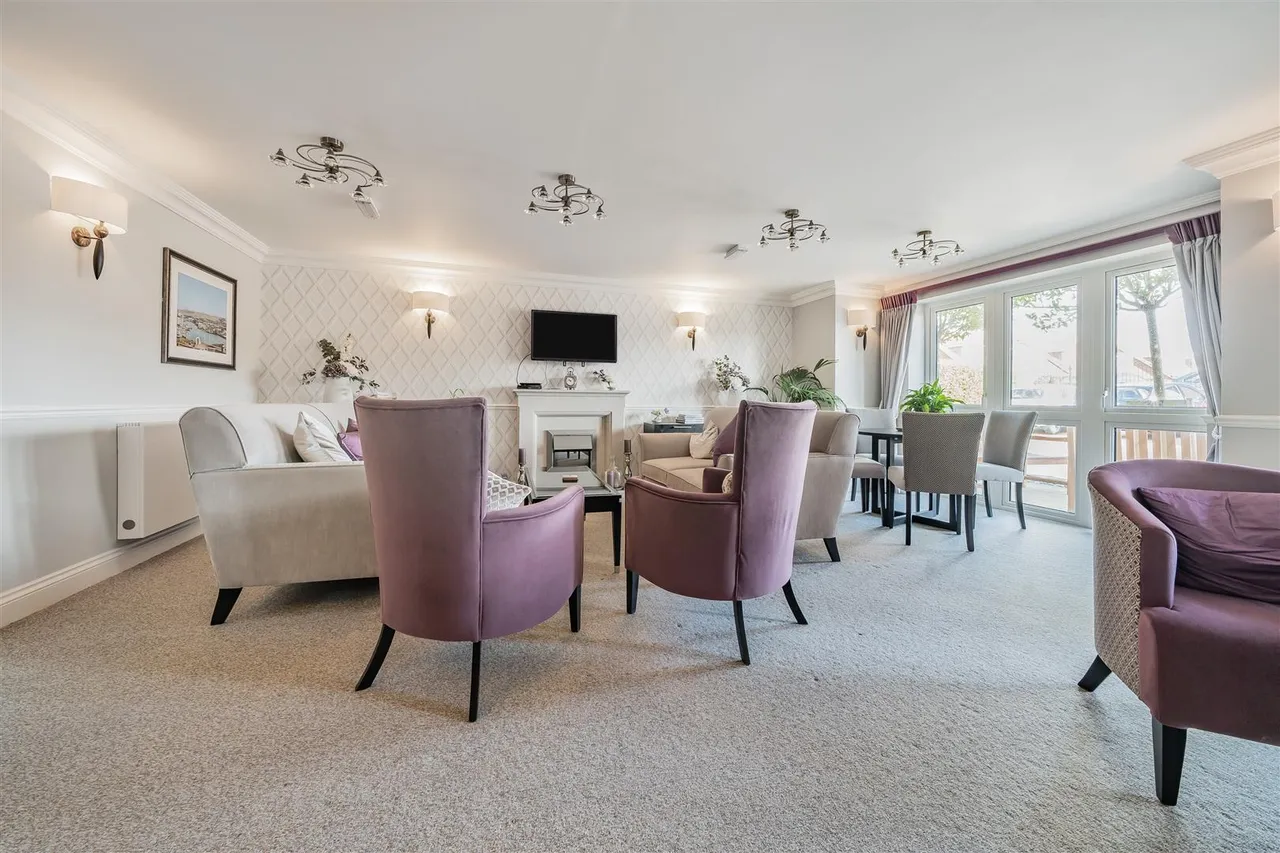 Rowe Avenue, Peacehaven, BN10, photo 11