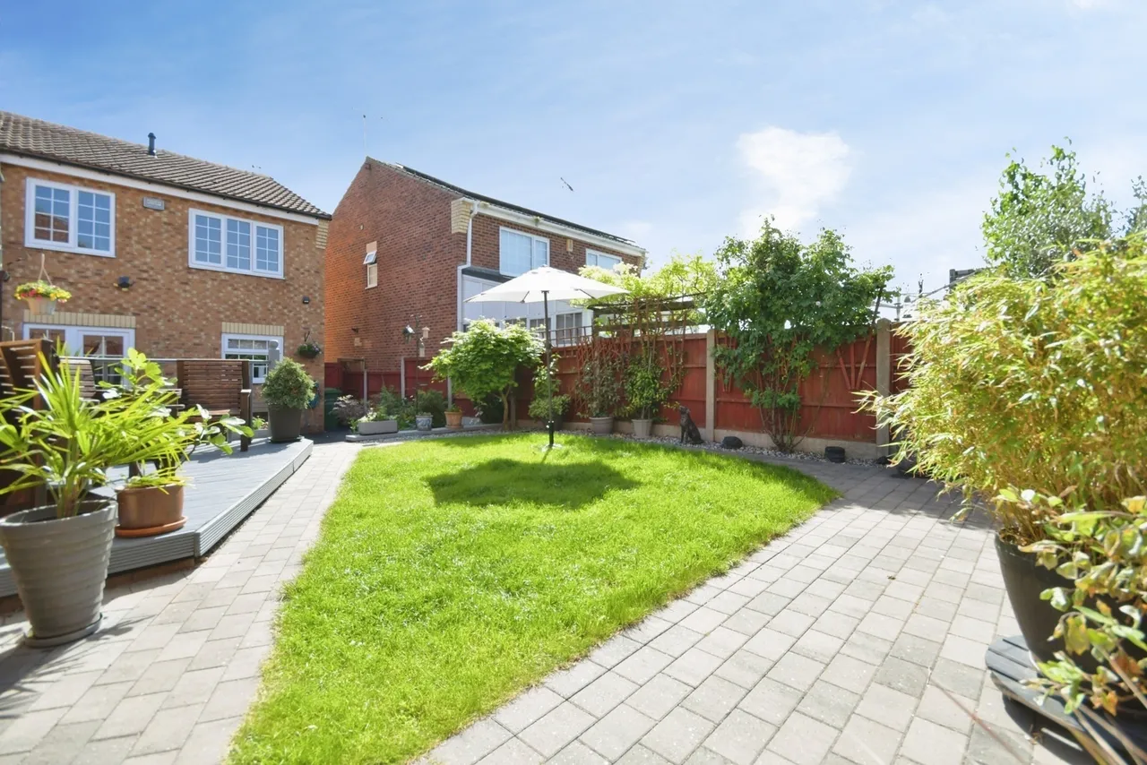 West Croft Drive, CHESTERFIELD, Derbyshire, S43, photo 15