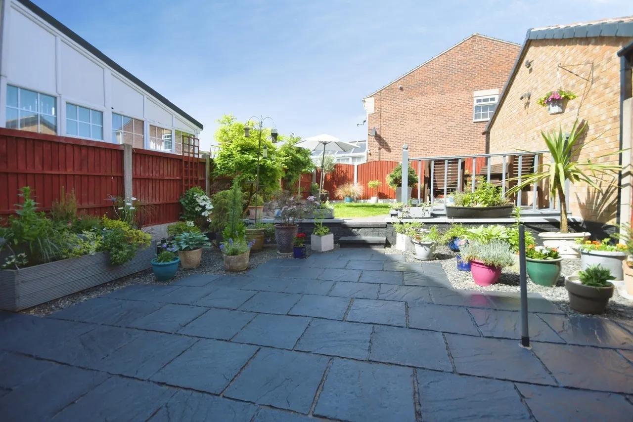 West Croft Drive, CHESTERFIELD, Derbyshire, S43, photo 19