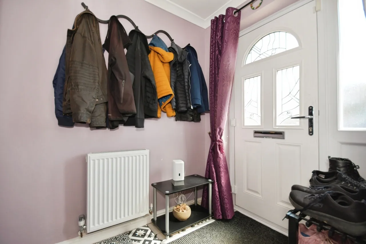 West Croft Drive, CHESTERFIELD, Derbyshire, S43, photo 8
