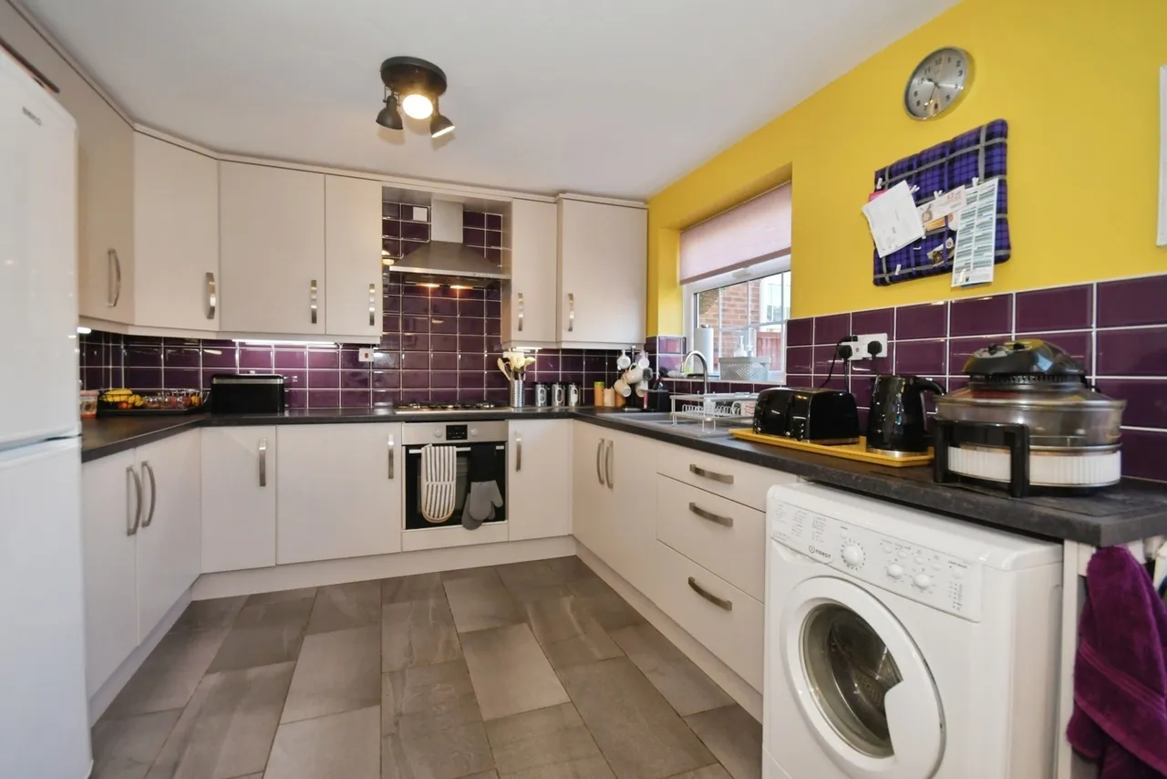West Croft Drive, CHESTERFIELD, Derbyshire, S43, photo 3