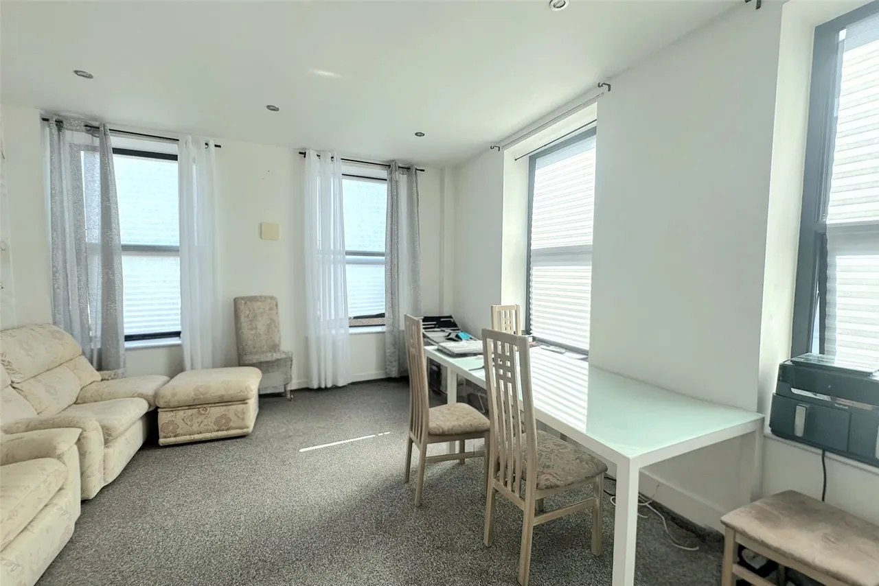 Parkgate House, 1 Park Street, Camberley, Surrey, GU15 3PQ, photo 2