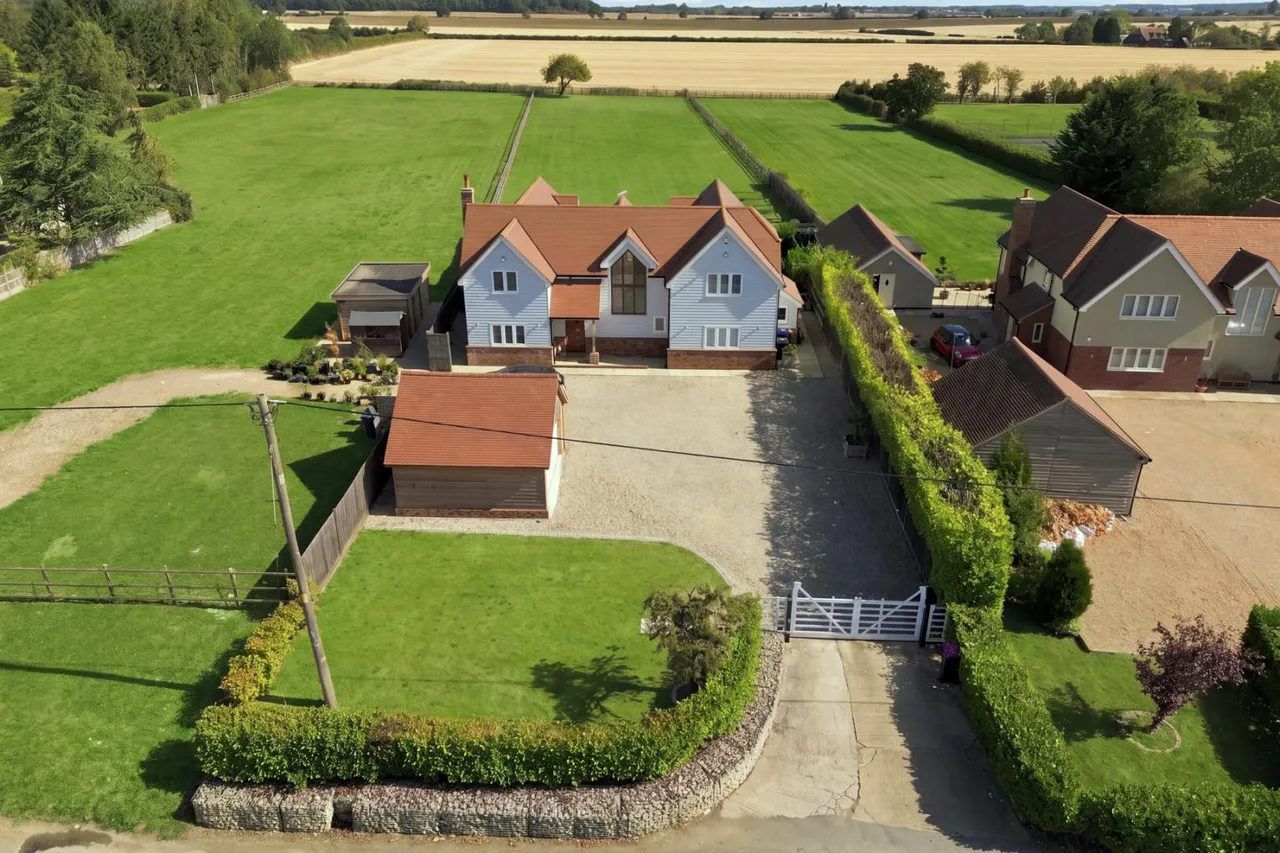 5 bed house for sale, Slough Road, Allens Green, CM21