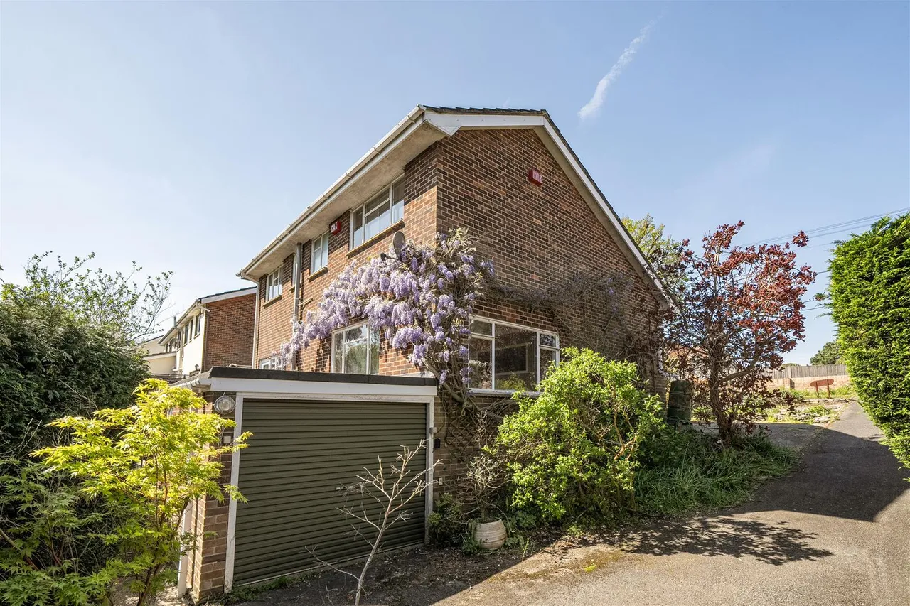 3 bed house for sale — Newtown Road, Warsash