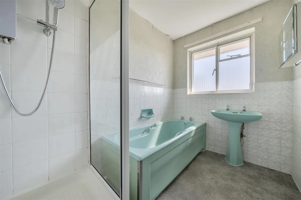 Newtown Road, Warsash, photo 12