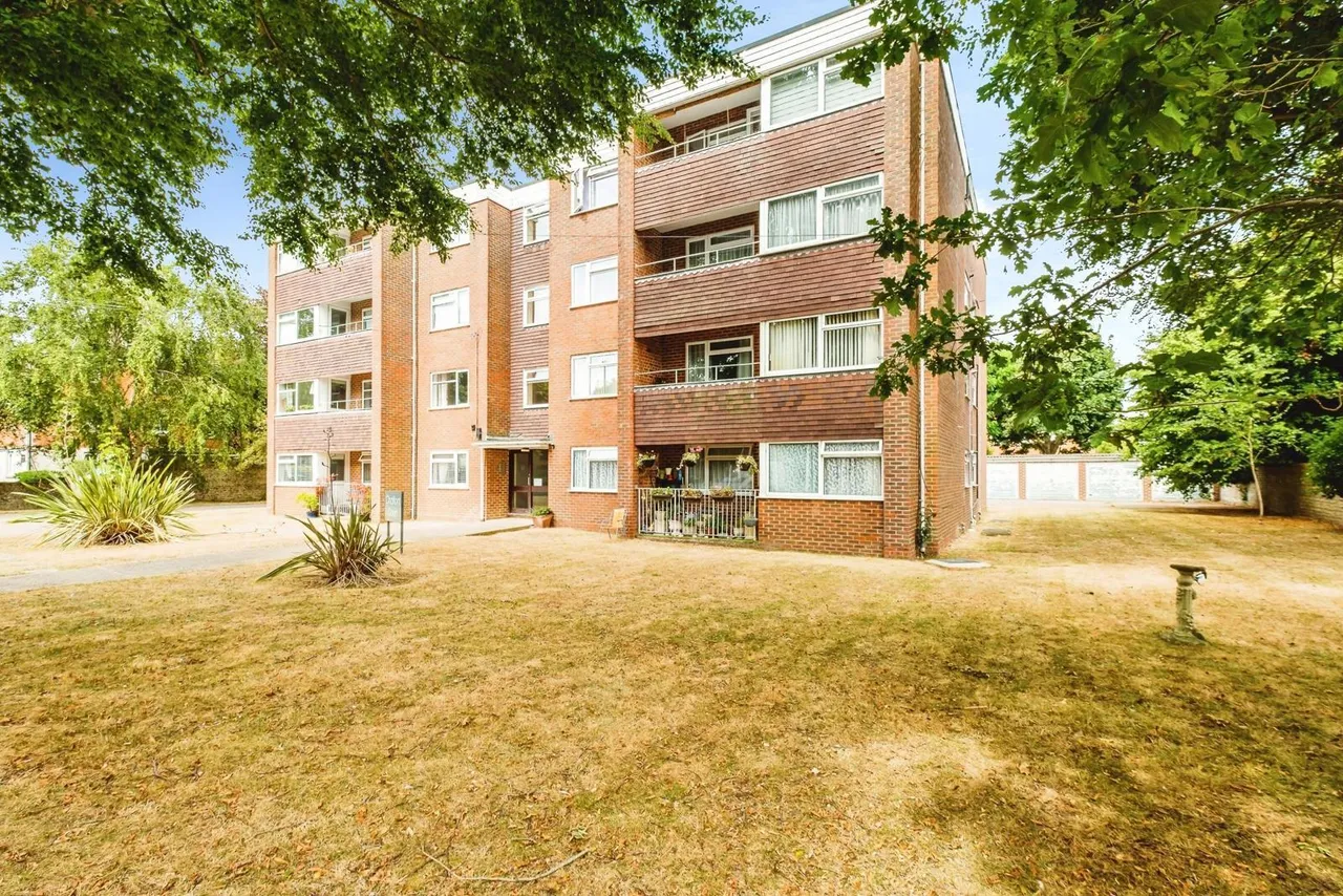 Lansdowne Road, Worthing, BN11, photo 17
