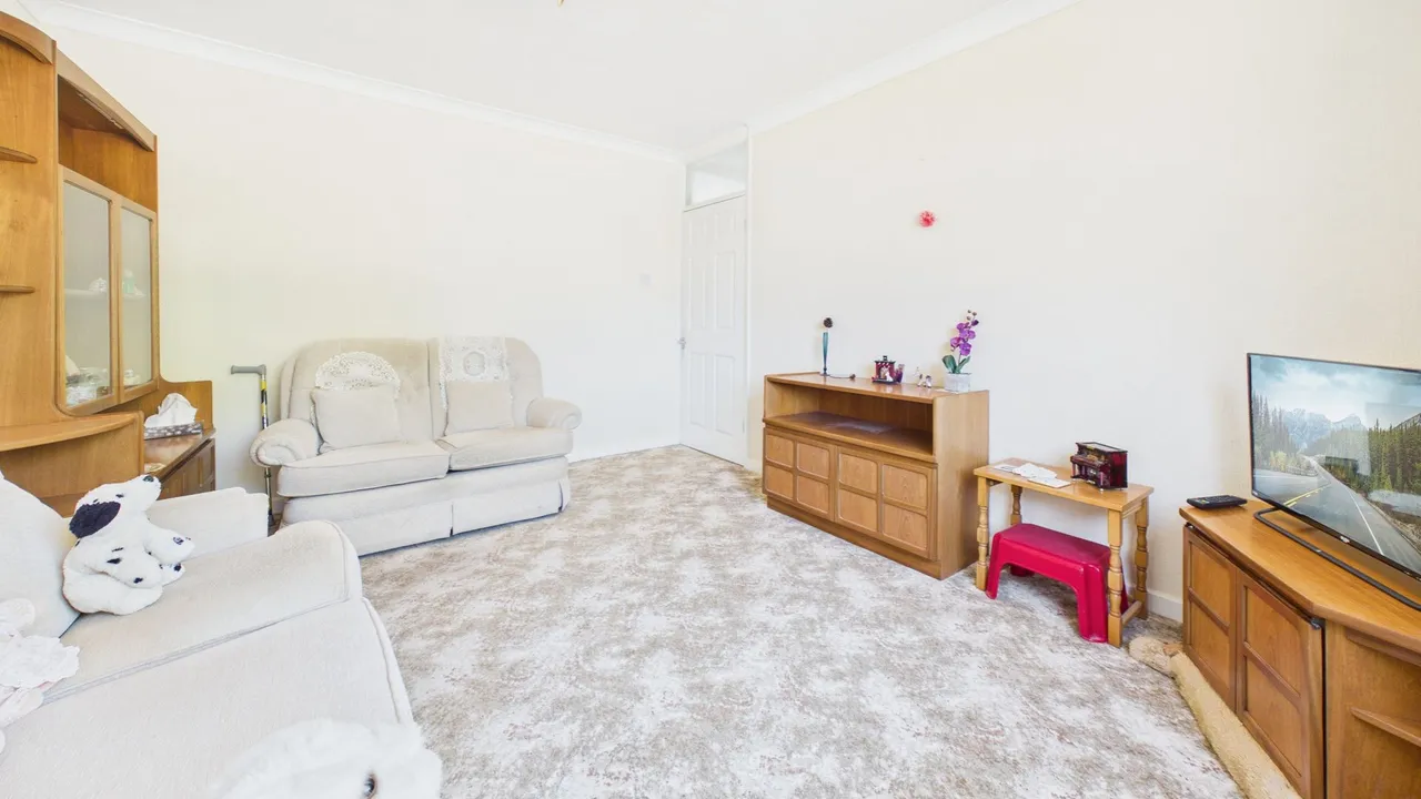Manor Court, Bourne, PE10, photo 5