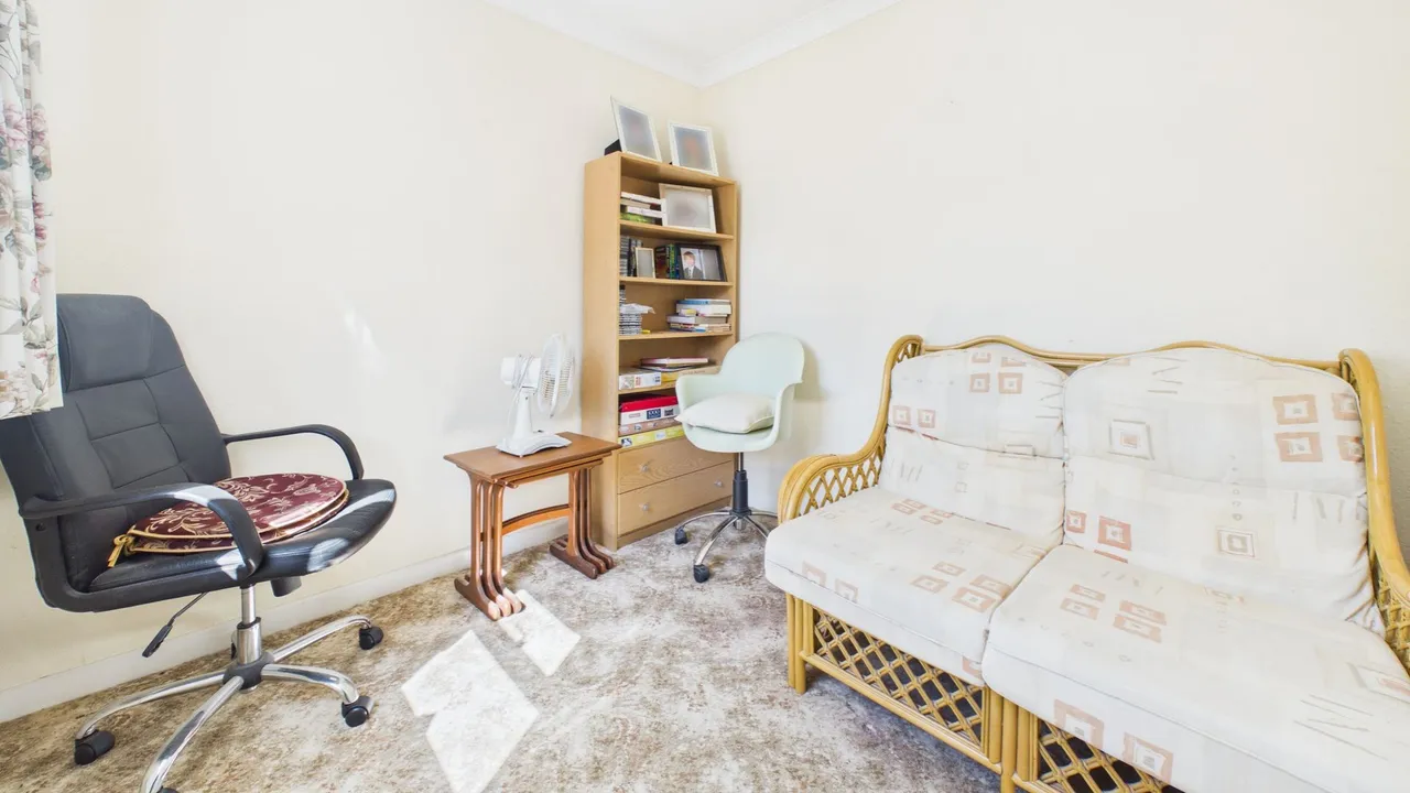 Manor Court, Bourne, PE10, photo 10