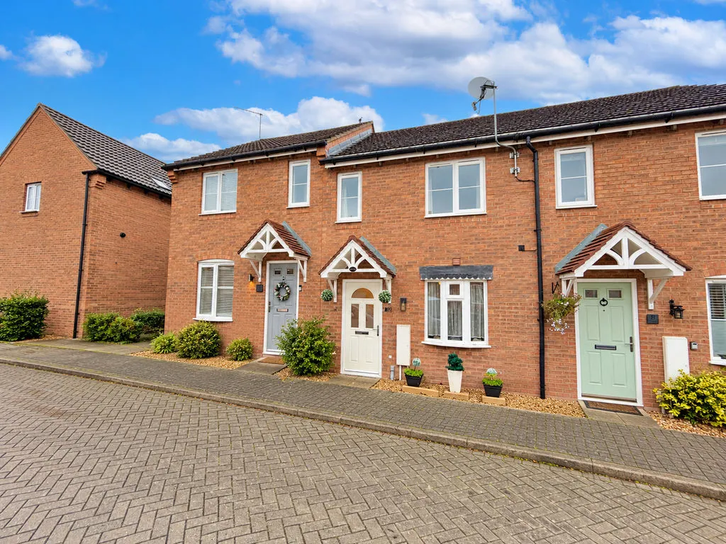 2 bed house for sale, Alabaster Avenue, Houghton Regis, LU5